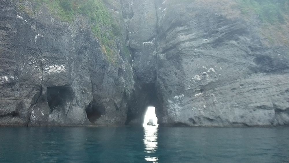小樽 青の洞窟付近 窓岩