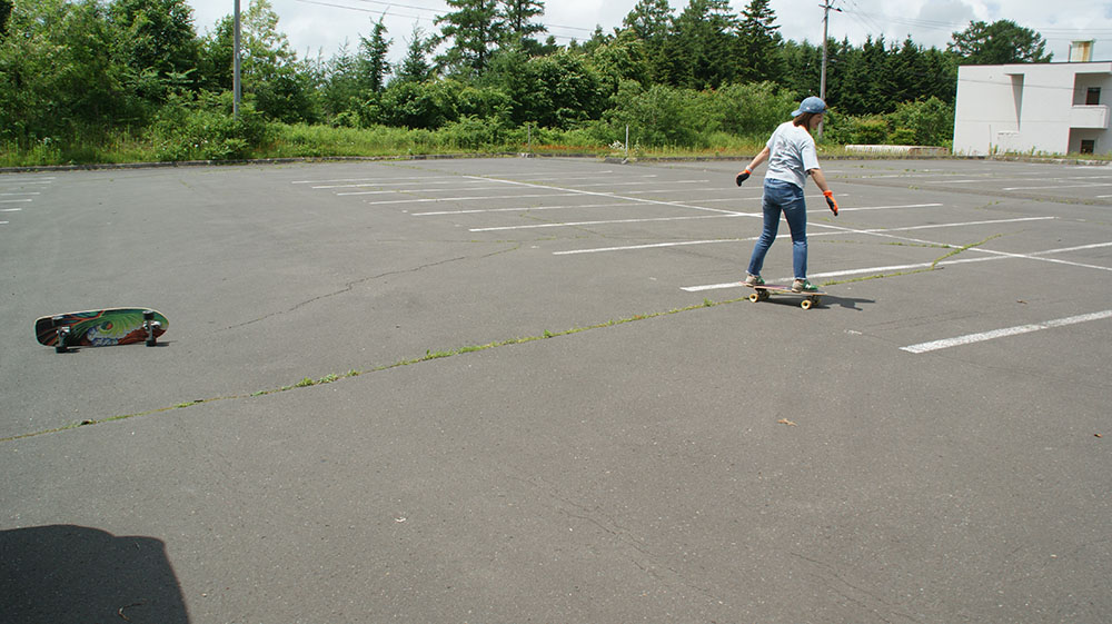 厚真町でサーフスケート